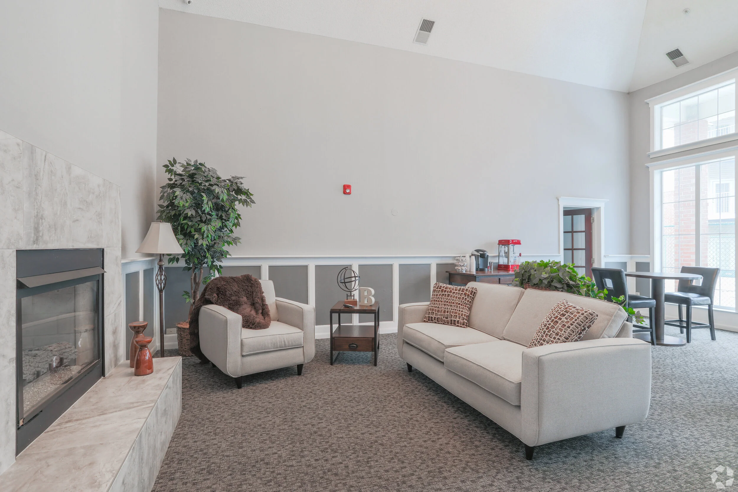 Gallery — Brickyard Apartments Apartments in BloomingtonNormal, IL