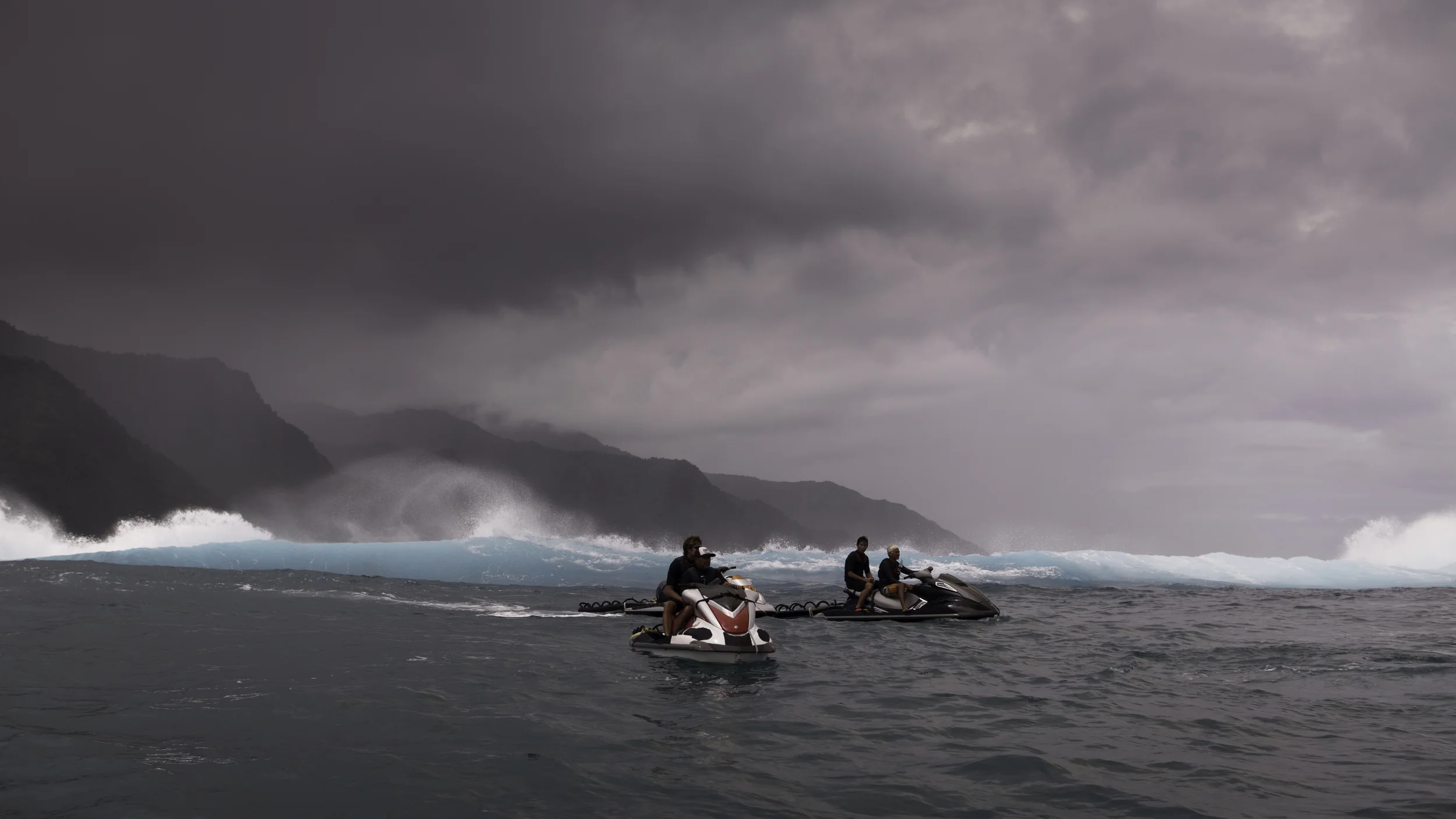 Teahupoo DAY (5 sur 35).jpg