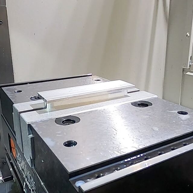 Decided to push the back side 500ipm 🤯 handled it no problem. Sounded beautiful. Got some chip build up due to having the coolant off though. Send it for the gram!