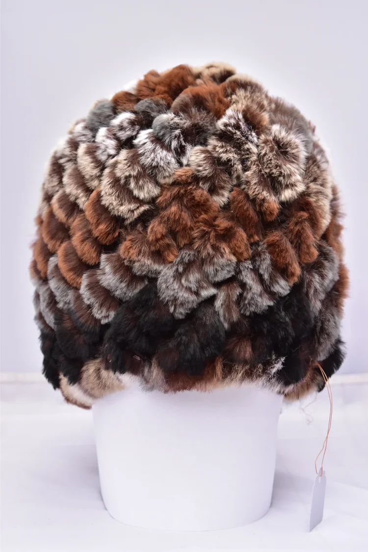 Chinchilla Rex Knitted Hat — The Alaska Gift Company display picture 2