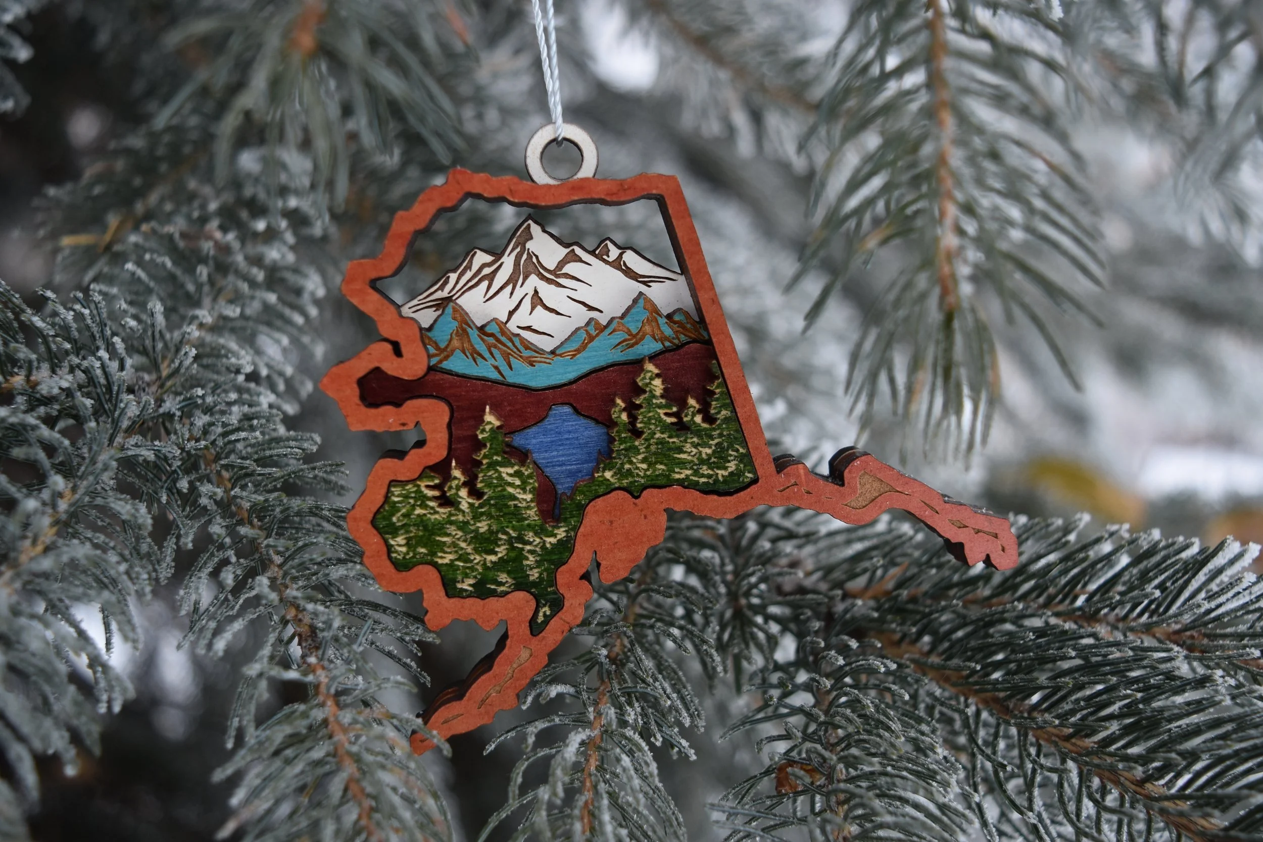 Alaska Outline Mountain Scene Ornament