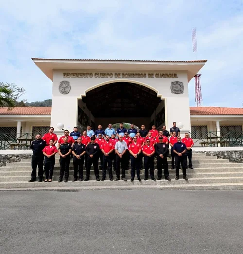 Bomberos training