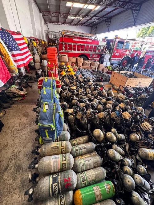 Bomberos training