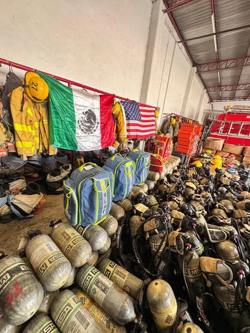 Bomberos training