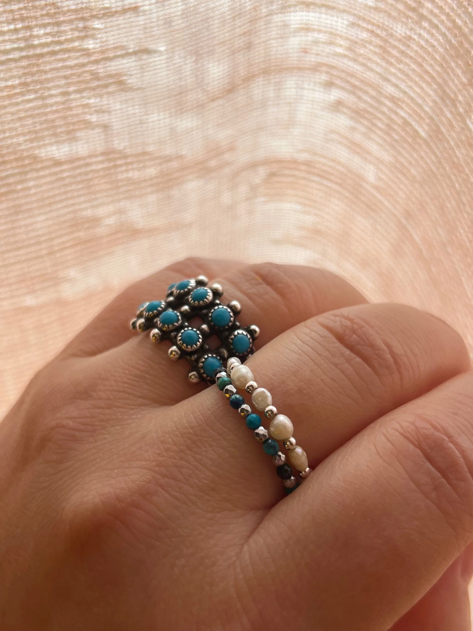 4DD00B57-FFD0-436C-BE34-2EEBA16811B5