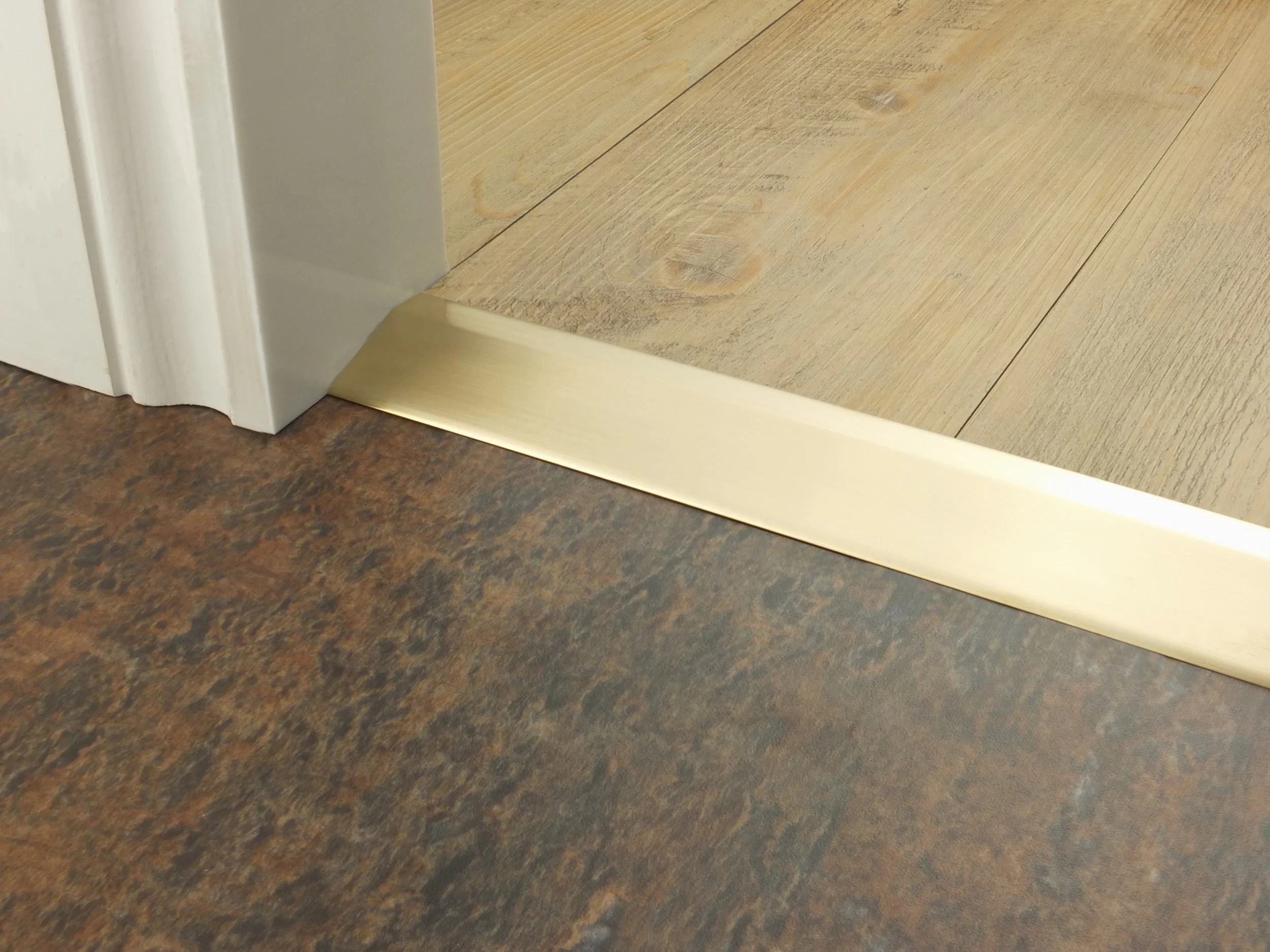 stairrods-doorbar-satin-brass-14mm-ramp.jpg