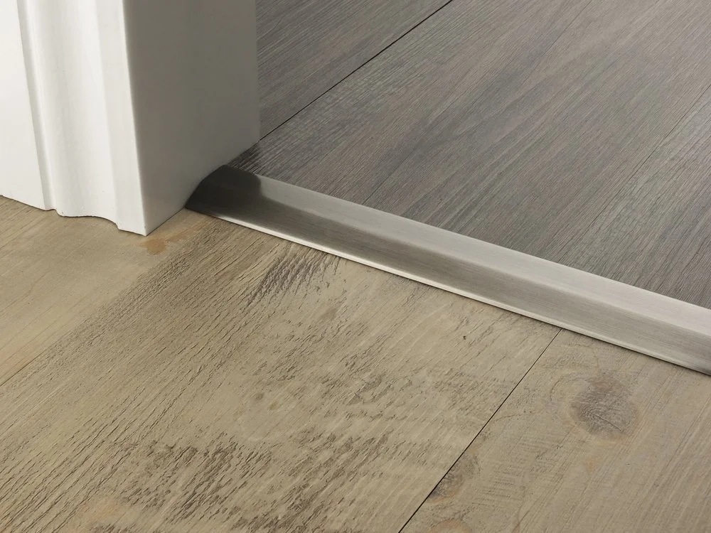 door_bar_pewter_two_way_ramp_4mm_lvt_lvt.jpg