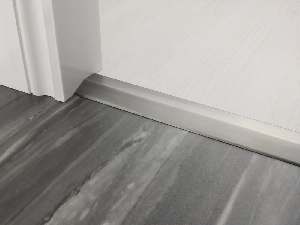 stairrods-doorbar-satin-pewter-two-way-ramp-8-9mm.jpg