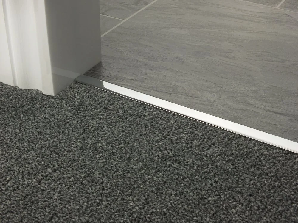 door_bar_square_chrome_carpet_tile.jpg