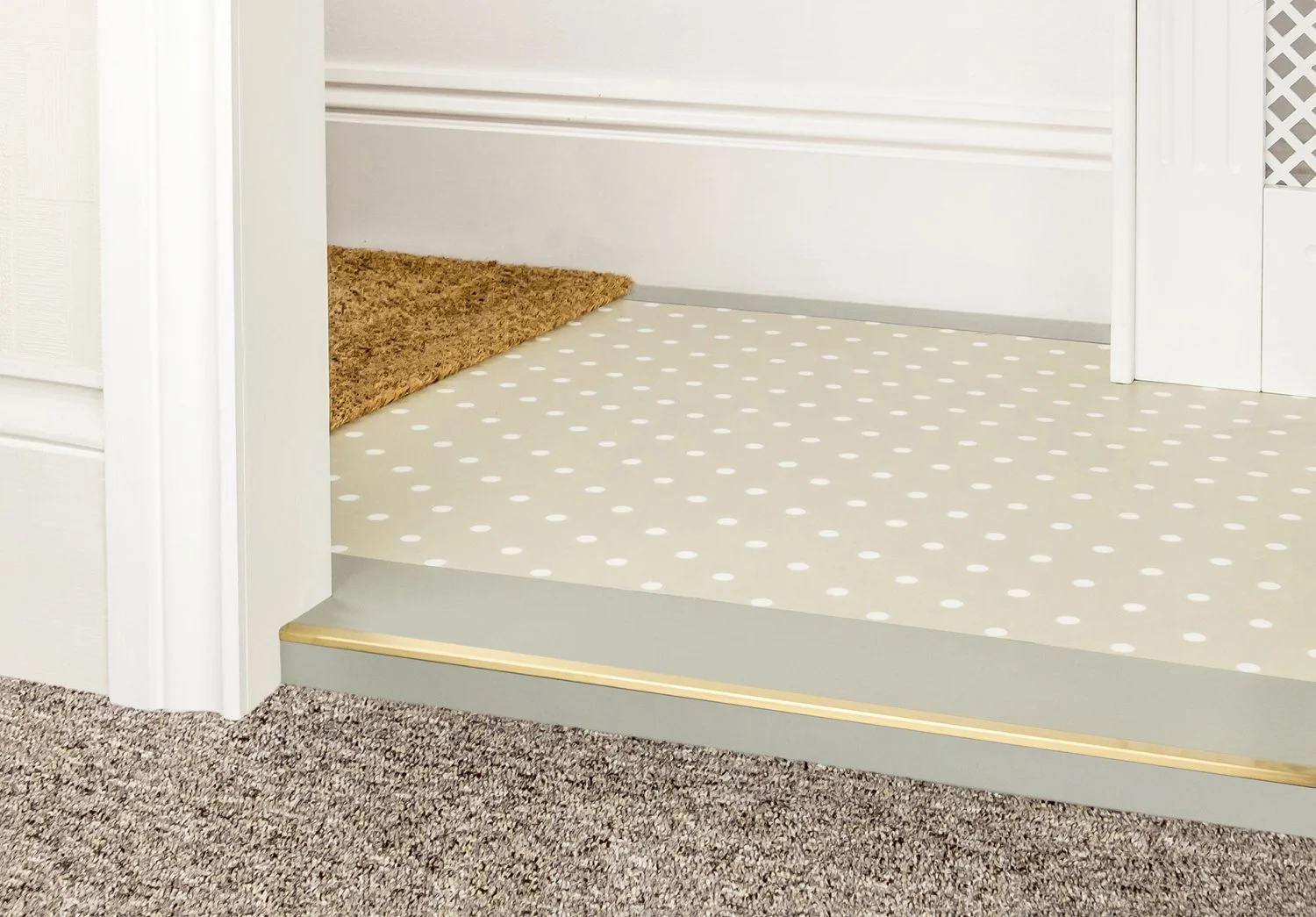stairrods-satin-brass-premier-trim-little-lip-step-harvey-maria-spot-stone.jpg