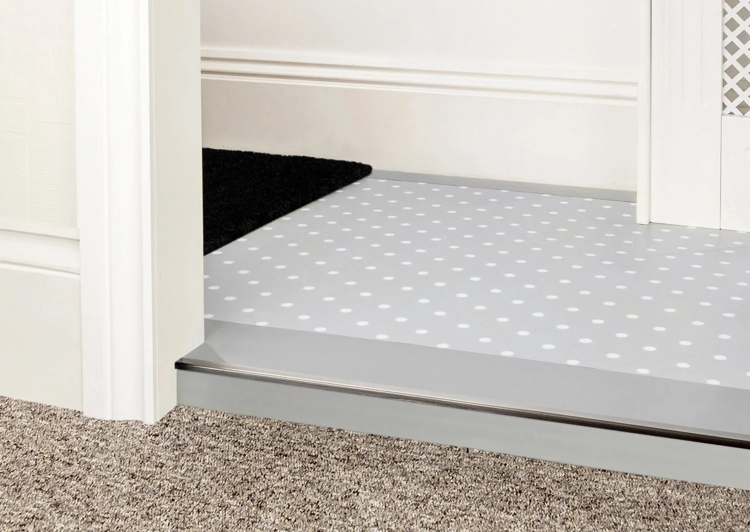 stairrods-pewter-premier-trim-little-lip-step-harvey-maria-spot-stone.jpg