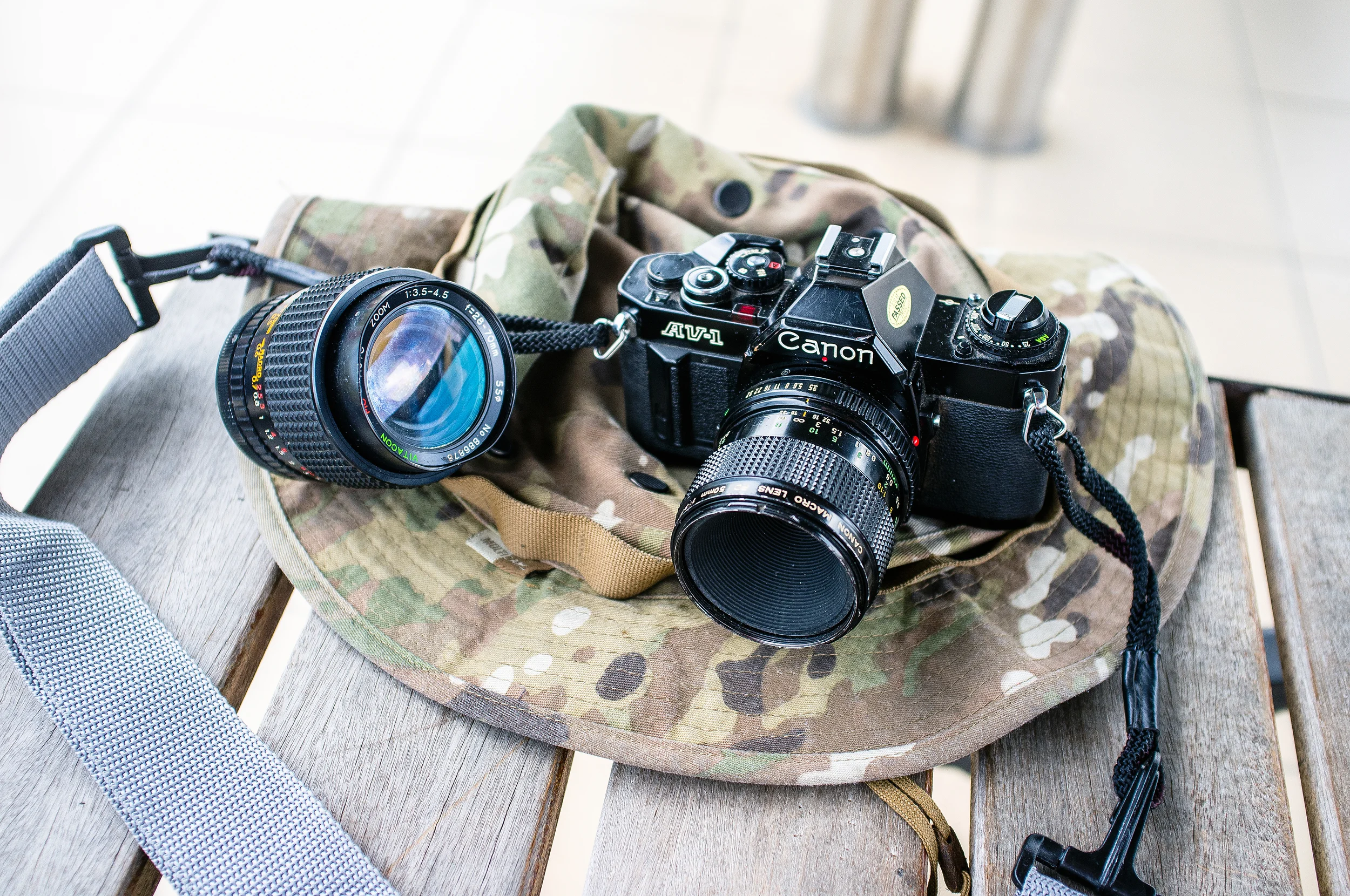 Canon AV-1 in Batu.jpg