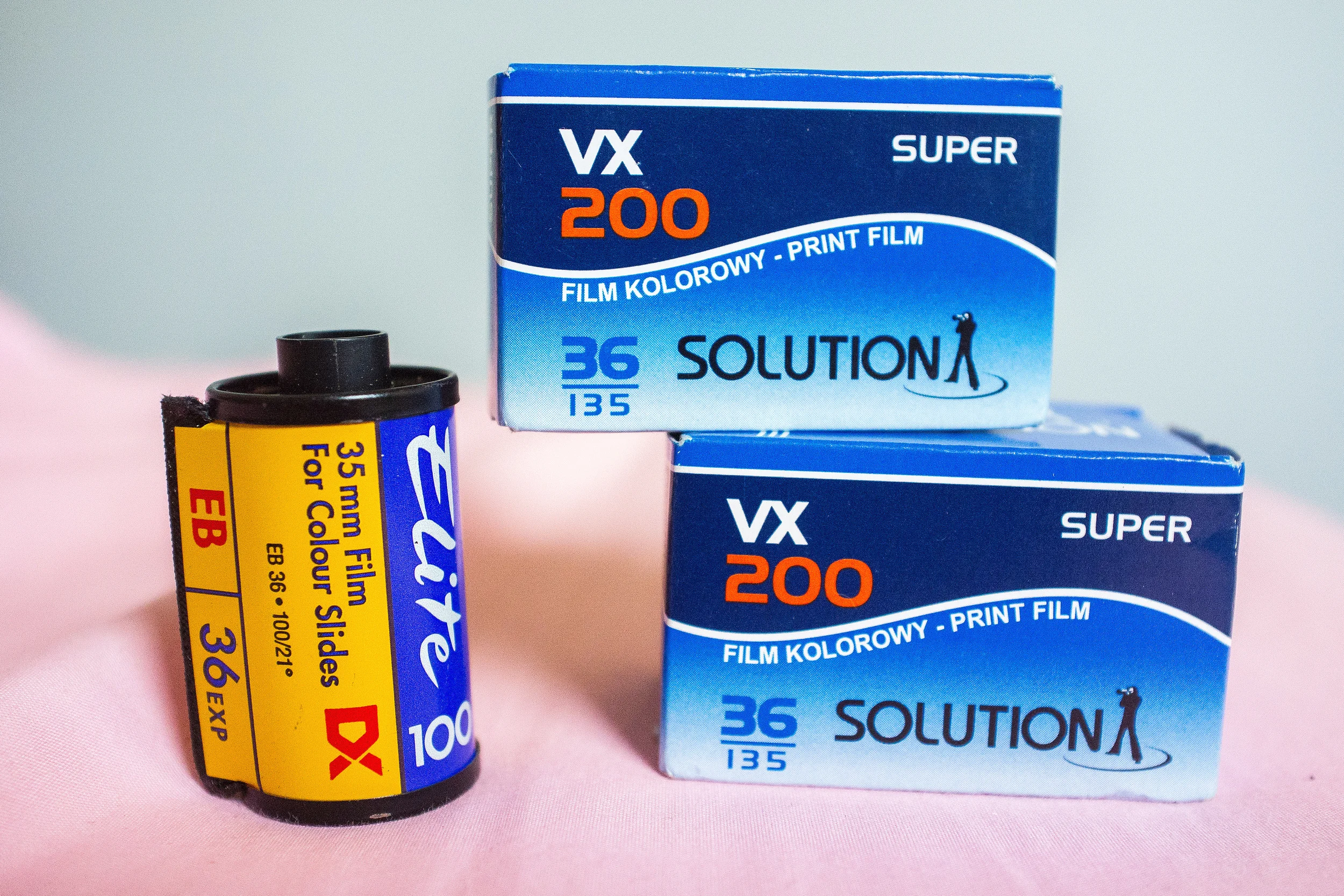 One of the Solution VX200 rolls is currently in my camera.
