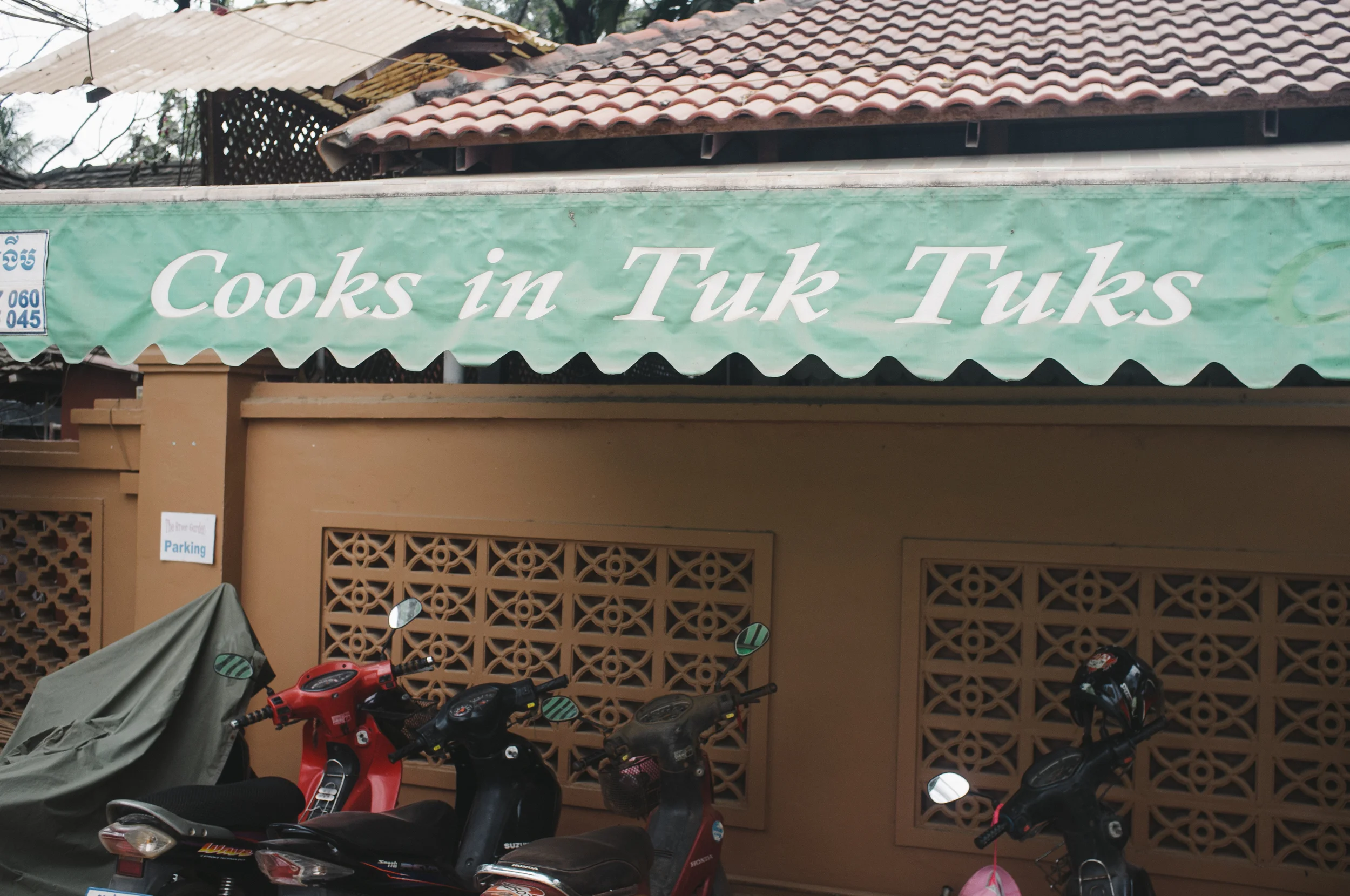 Siem Reap Cooks in Tuk Tuks.jpg