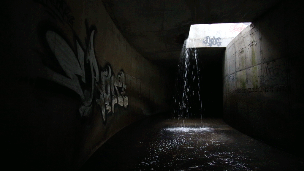 The-Infamous-Loop---MainWaterfall.gif