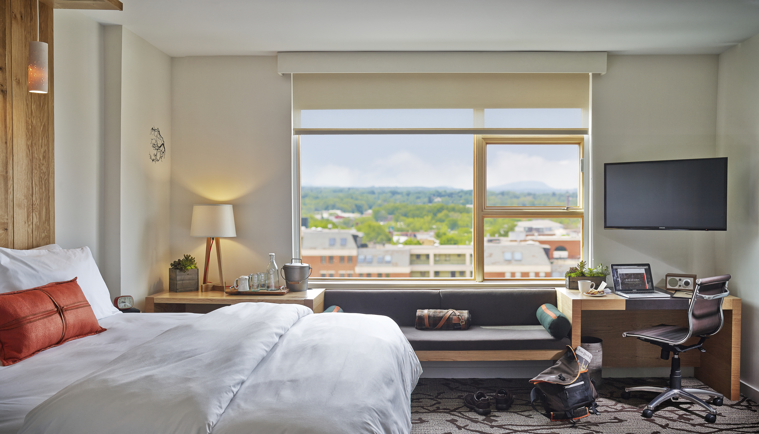 top floor interior.jpeg