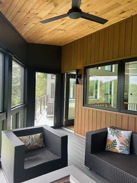 Private Screened in Porch