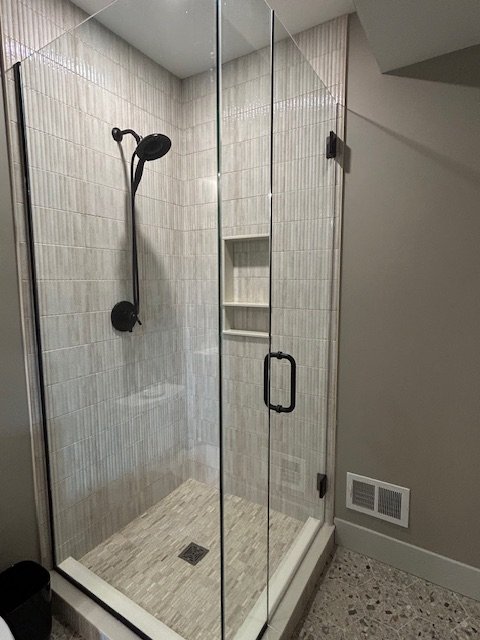 Lower Level Bath