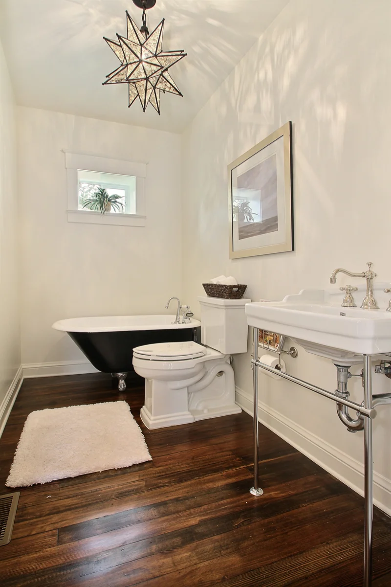 3rd Bathroom_WEB.jpg