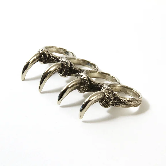 Wolf Claws four finger Ring