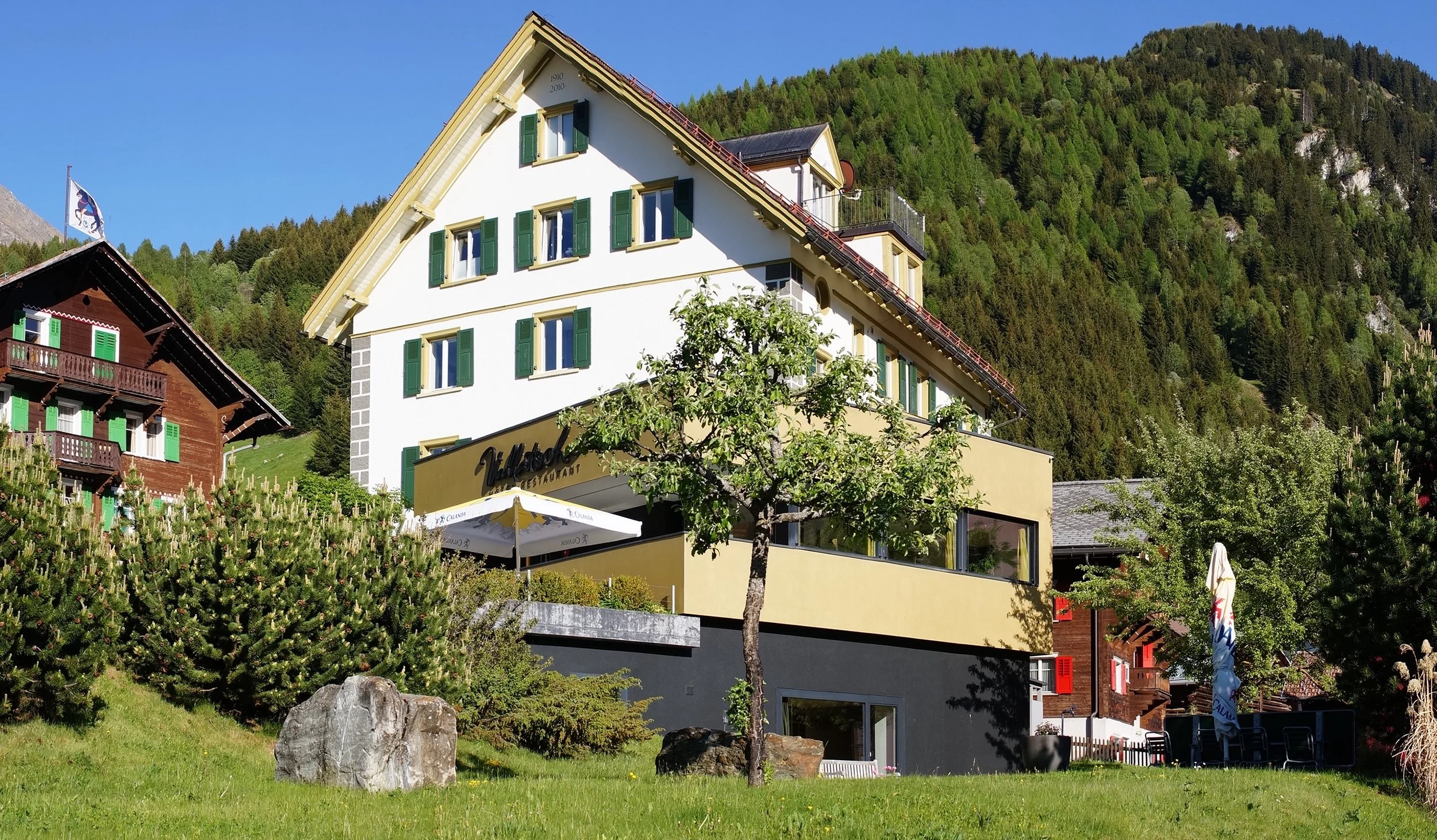 Vallatscha Sommer 2026-Vom Garten ganz.JPG