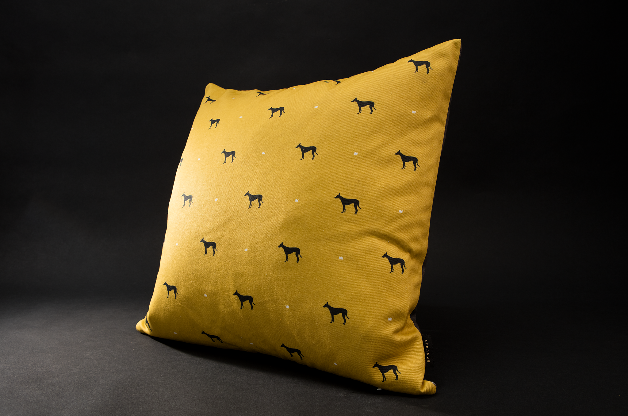 rockmount_cushion_1.png