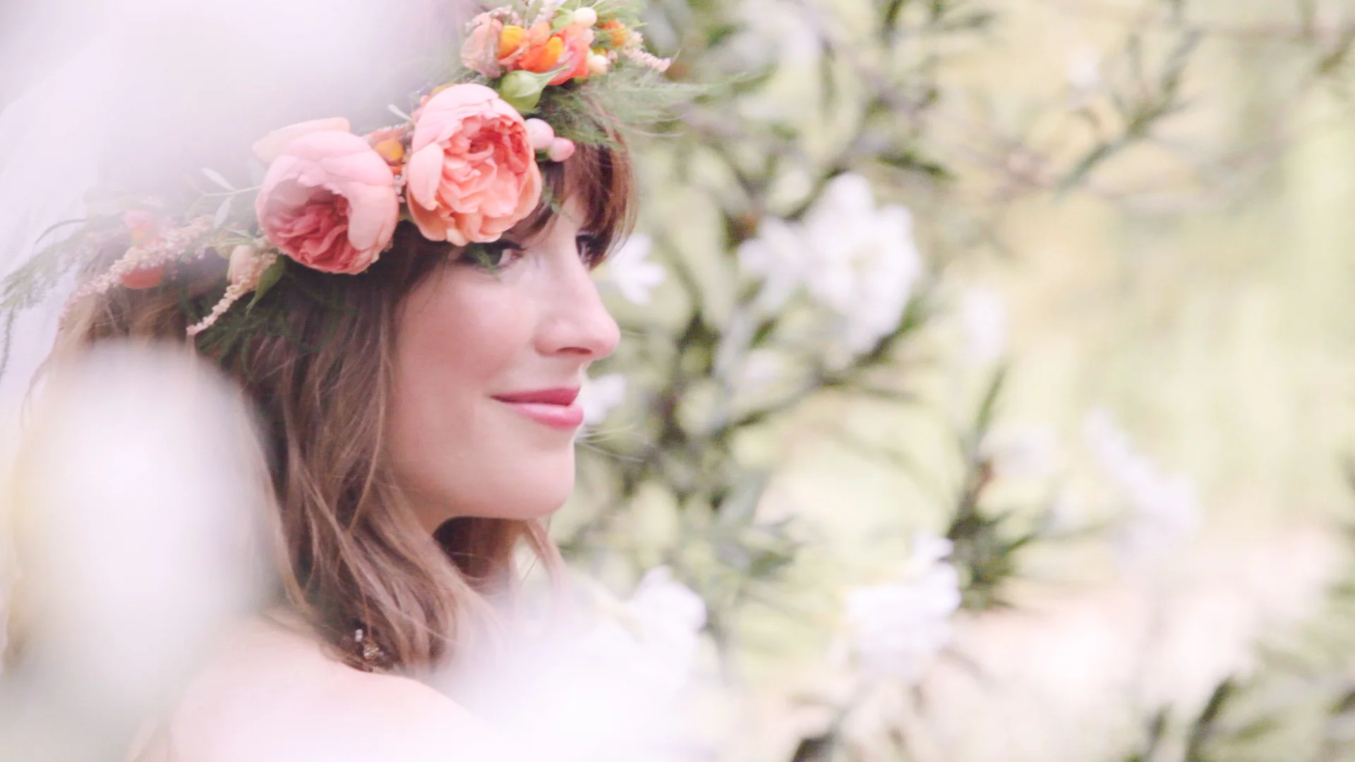 wandering_study_adventure_wedding_video_malibou_lake_mountain_club_wedding_bride_tree