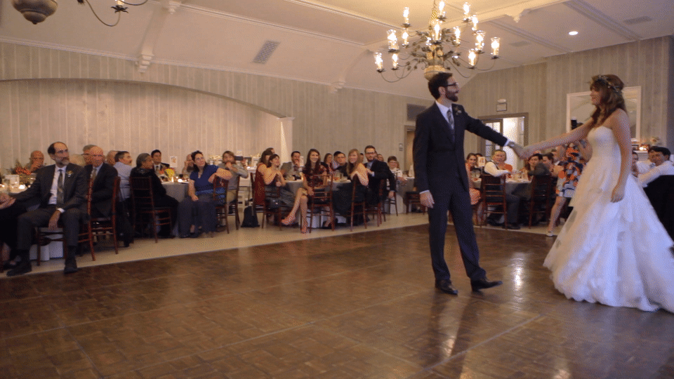 wandering_study_adventure_wedding_video_malibou_lake_mountain_club_first_dance