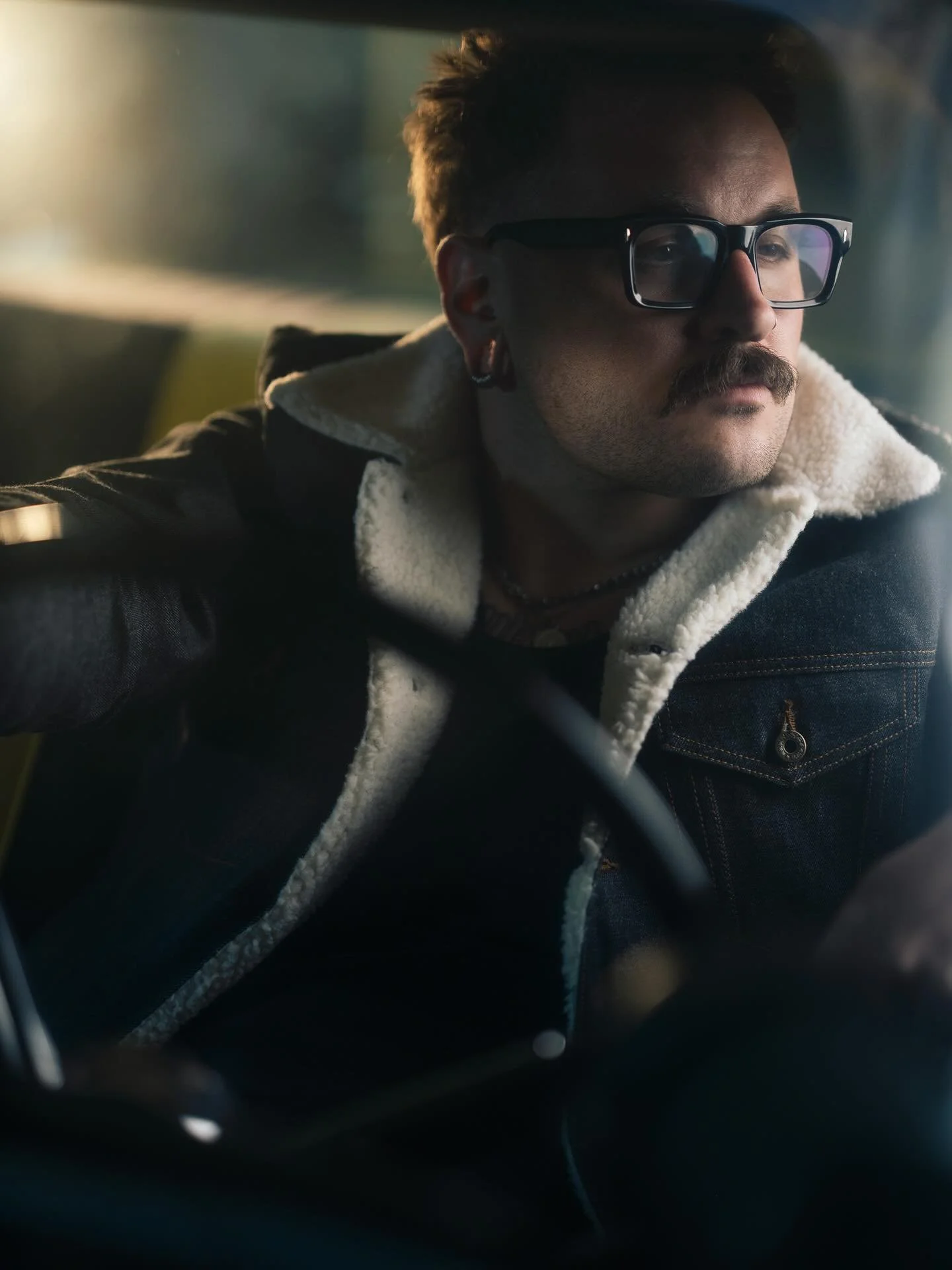 Seems like a good day for a Slay Ride in a @bravestarselvage Sherpa feat @gabriel__jacobson.

Yeah, I know it&rsquo;s spelled wrong&hellip;or is it?
.
.
.
@profoto @fujifilmx_us @tenbabags @rosco_labs @iso1200 @theportraitmasters @photopolitic @photo