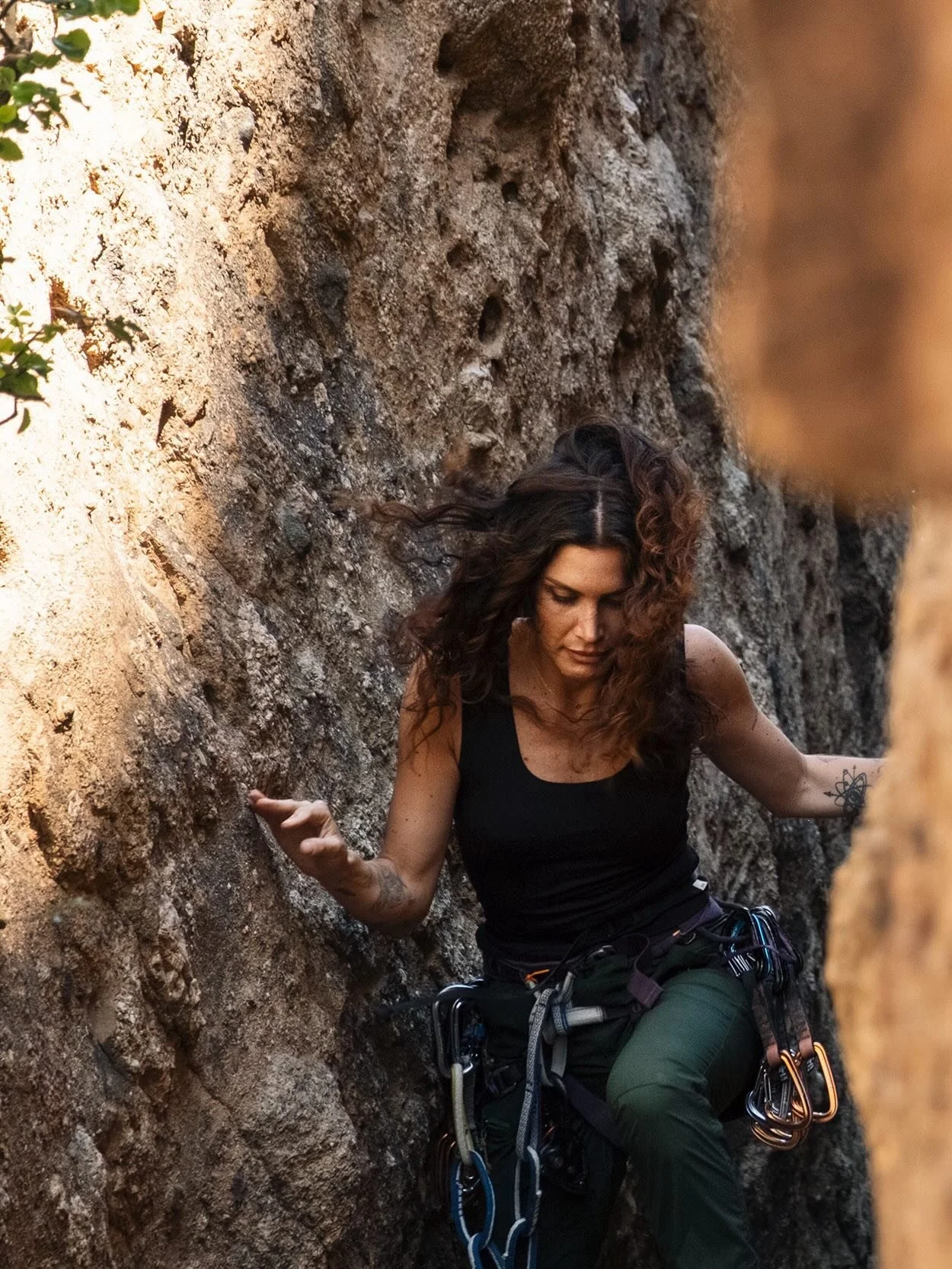 Last year we descended upon the beautiful terrain of SoCal with @sportsresearch to document the incredible @alexgoldman 

It was an awesome team and an amazing week of production&hellip;huge thanks to @giulio_meliani for the trust and being an awesom