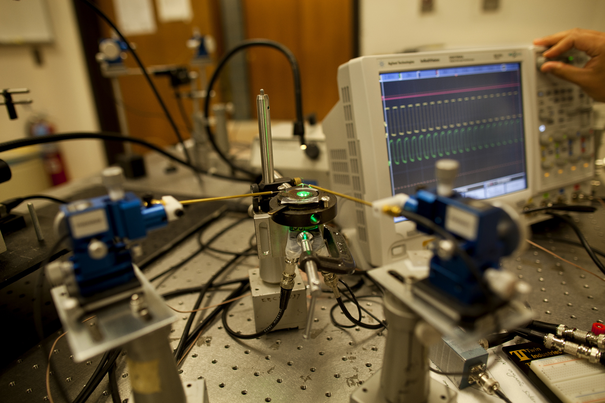 Cleaving of cell clusters by laser-generated focused ultrasound: Nature, BBC