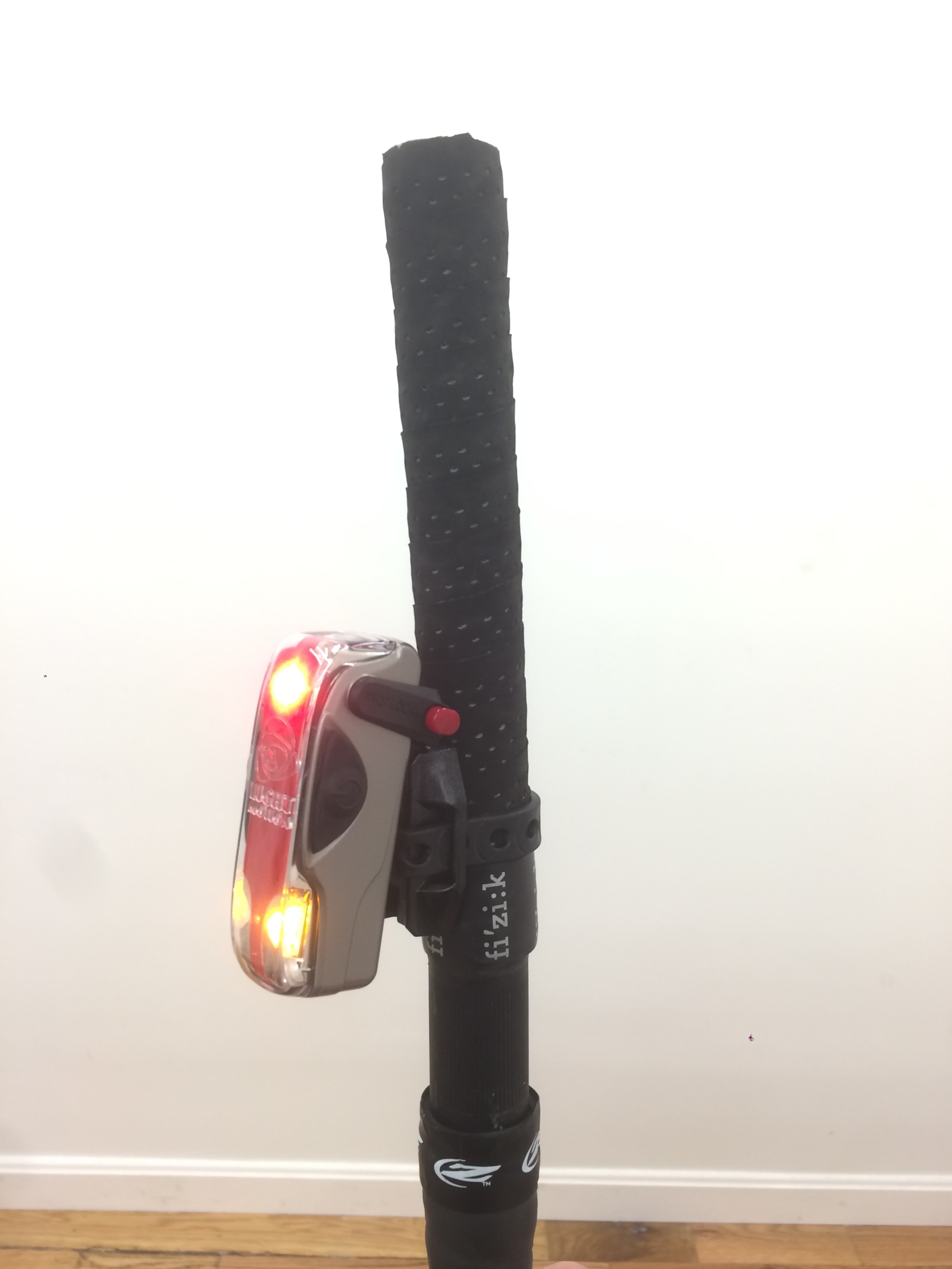 So does the Vis 180, so much so we couldn't take an unfiltered picture head-on.