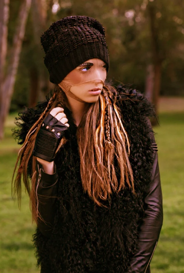  Photo: Siouxzen Kang - Hair: Elle Hoppenstedt - Makeup:&nbsp;Kaikala Tamanaha - Styling: James Juarez, Victor Jonas and Julia Matteson&nbsp; 