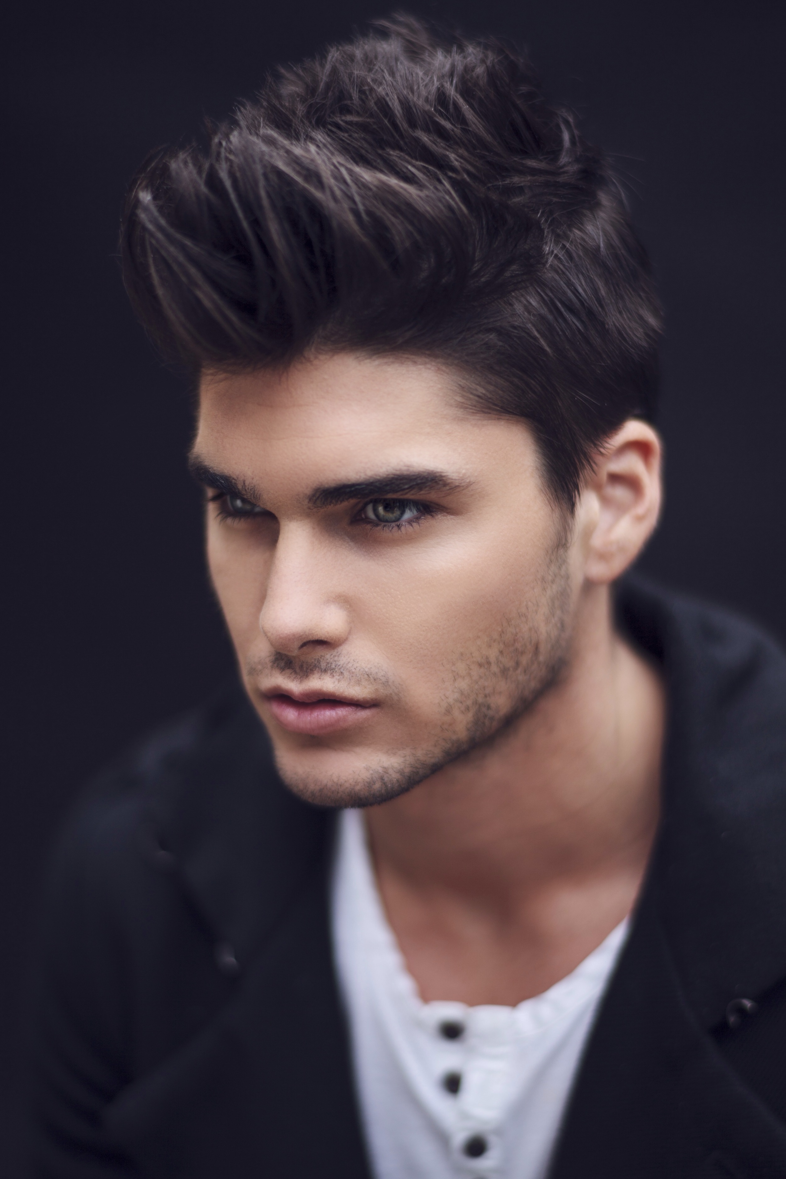  Grooming on Charlie Matthews - Photo: Samuel Ramirez 