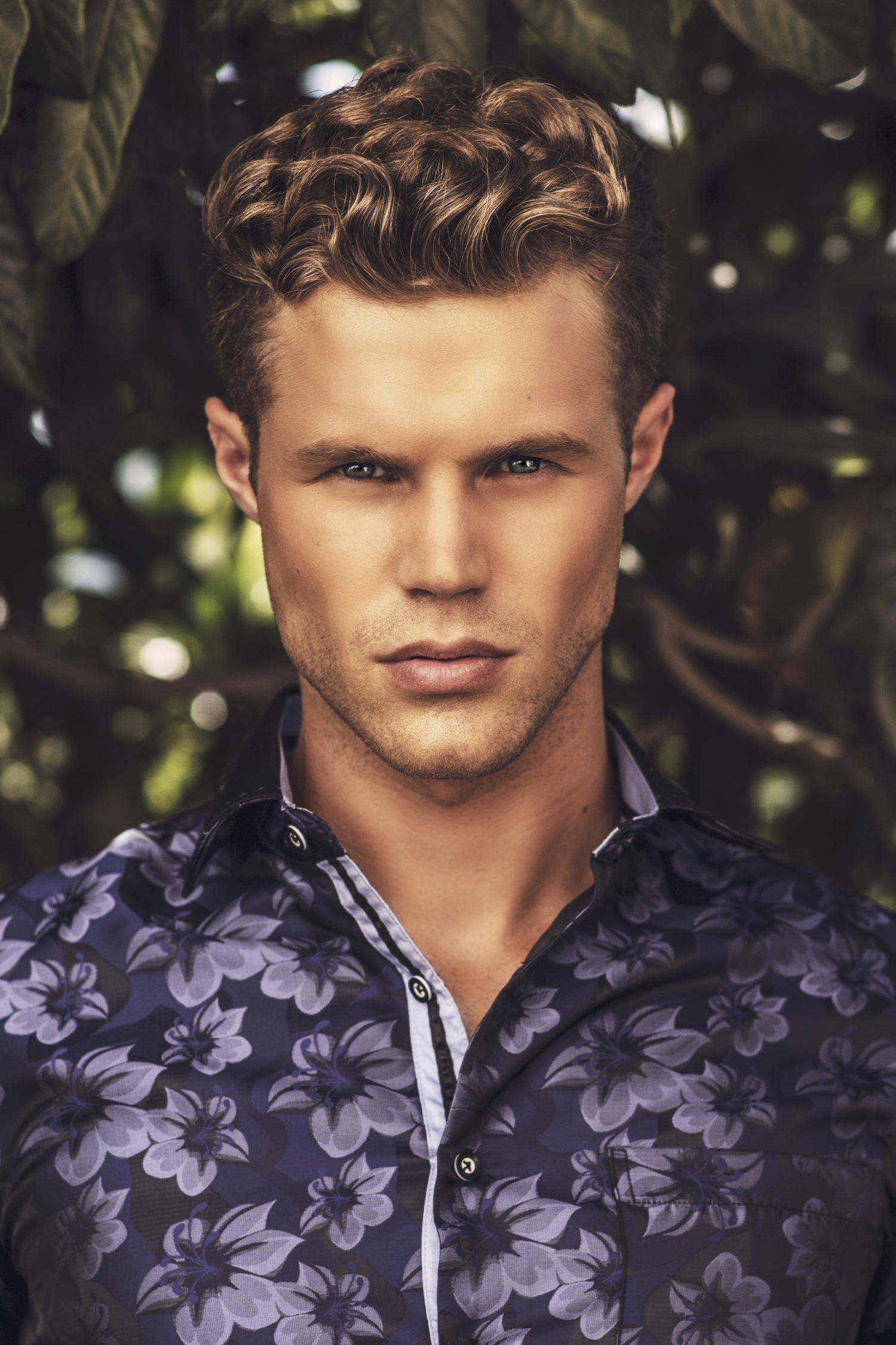 Grooming: Jeremy Kaikala - Photo: Samuel Ramirez - Stylist: Ton Aguilar - Model: Brett Kallio