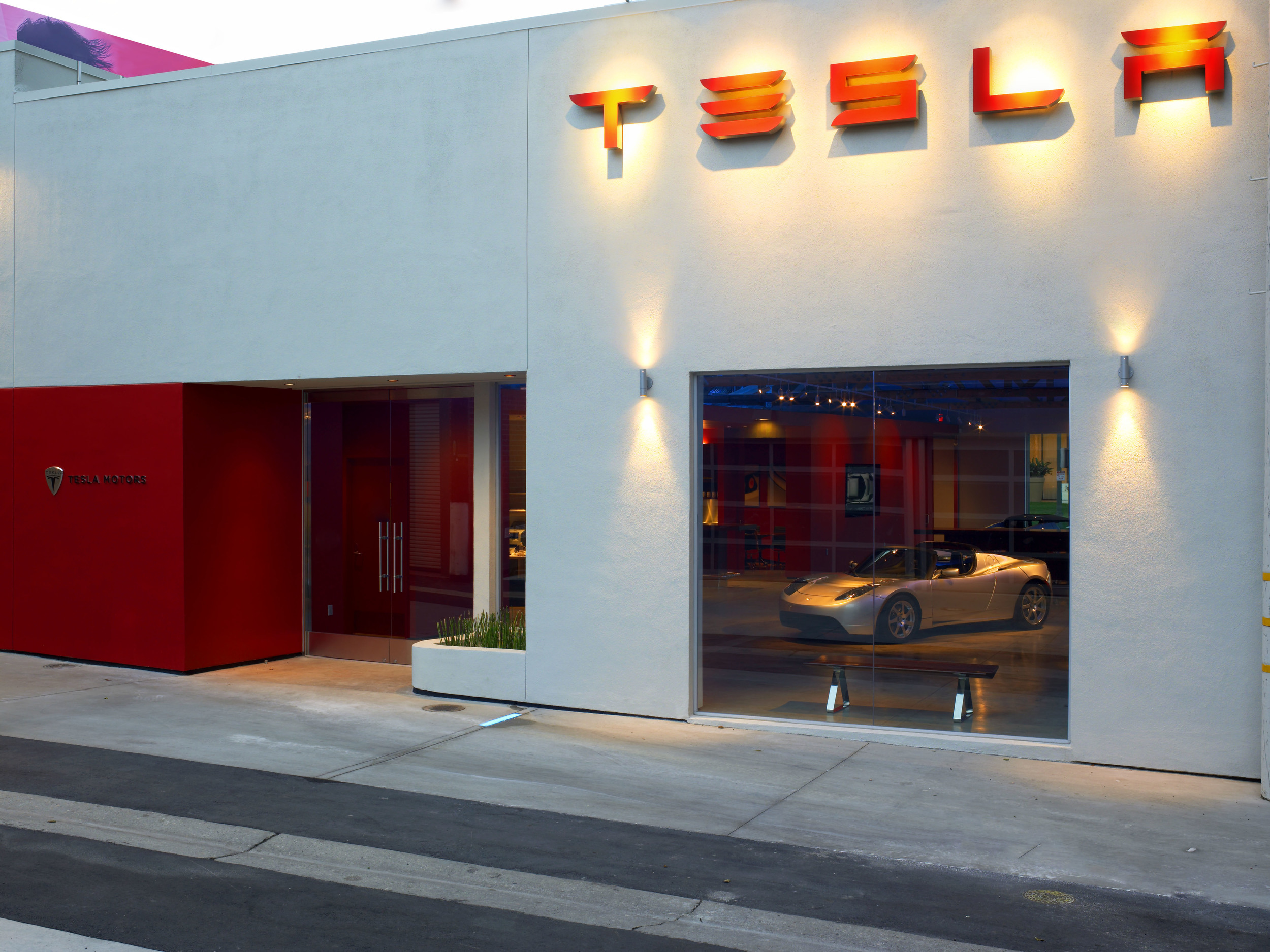 Tesla LA (20).jpg