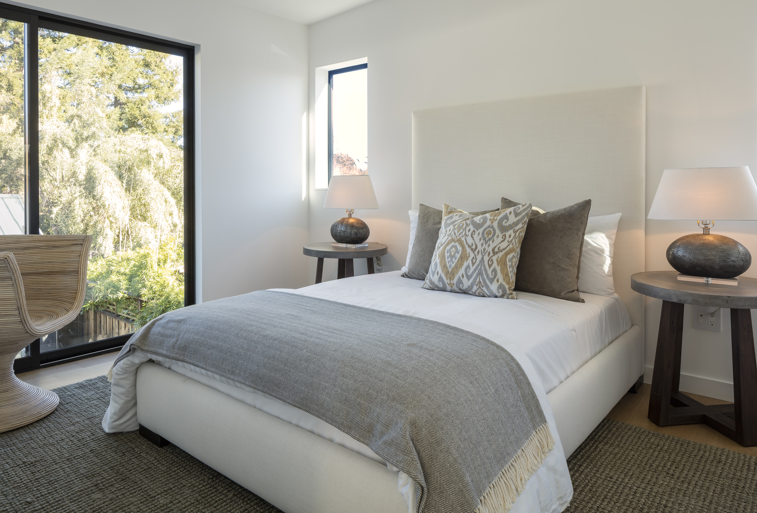 modern_home_interior_bedroom_napa.jpg