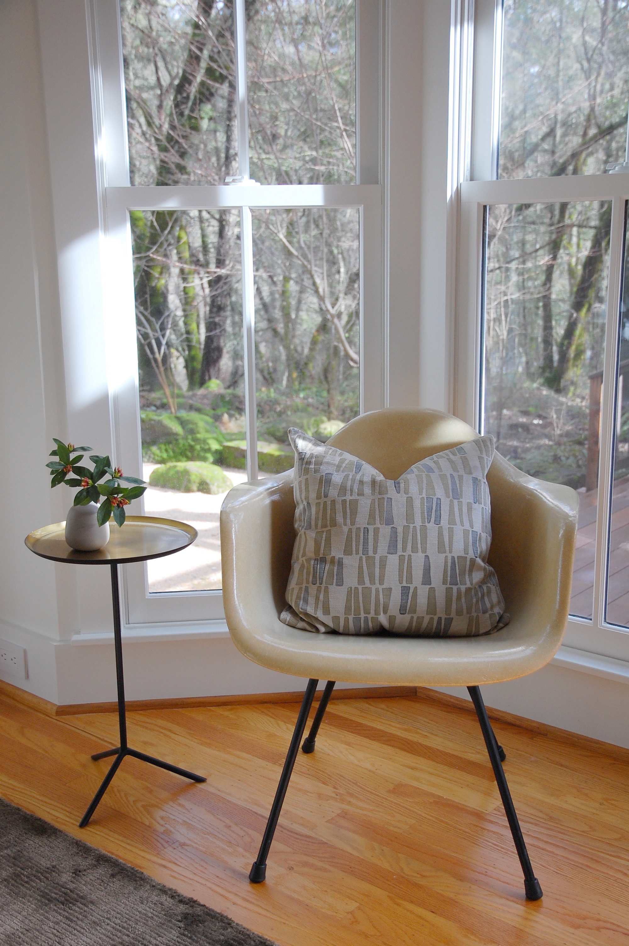 Eames chair bedroom.jpg