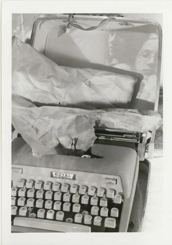 typewriter_web.jpg
