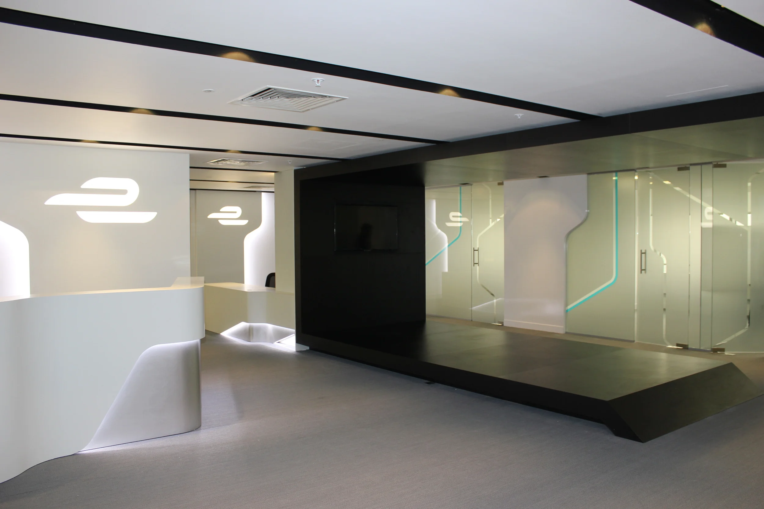  Reception ·· Car Plinth 