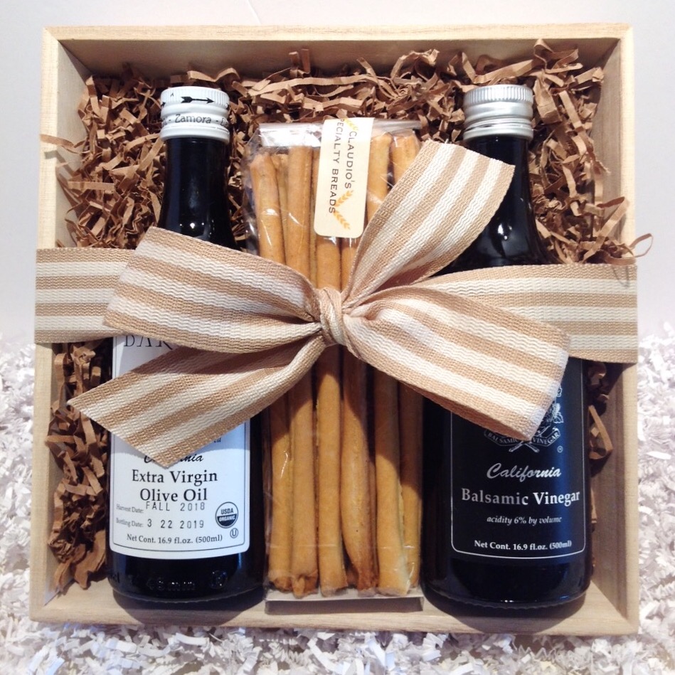 Olive Oil Balsamic Vinegar Breadsticks Gift Box