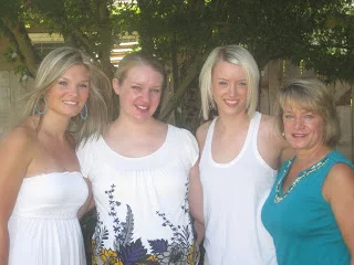 The Ladies M-V, at my side!