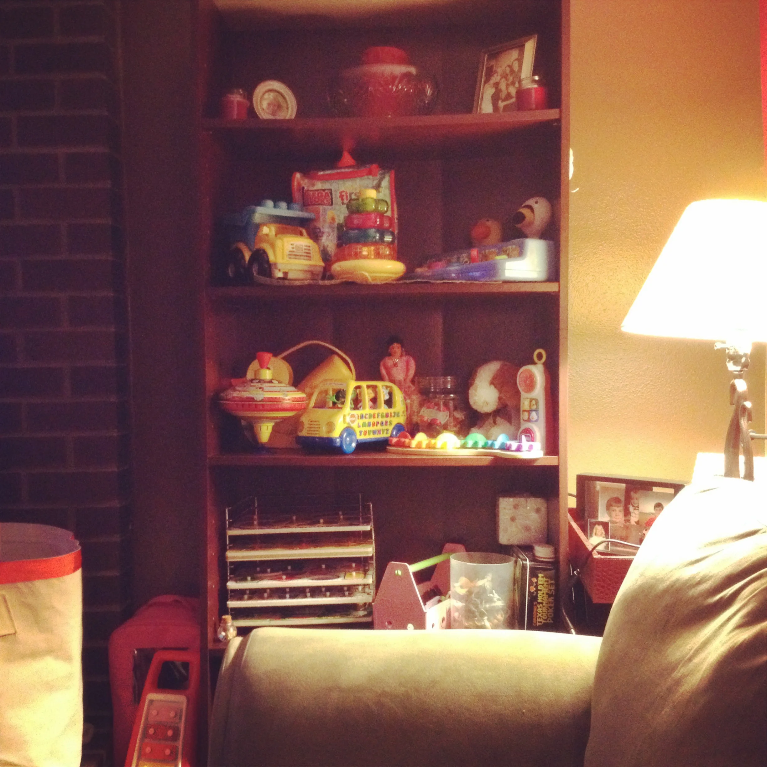 This Craigslist find put me back $15 bones. Not bad! At that price I figured we could try this organizing strategy and THEN decide if we liked it or not. So far so good! Who needs those fancy toy organizer bin things after all?