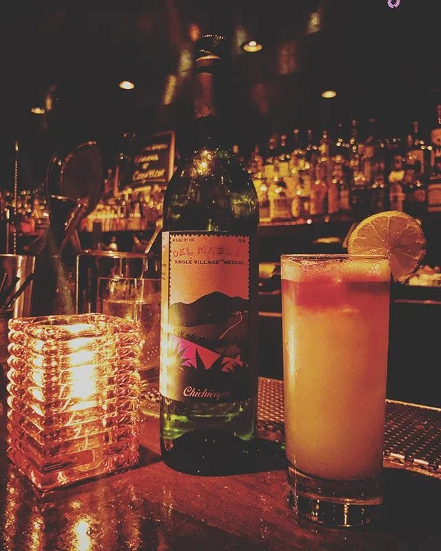 @delmagueymezcal single village Chichicapa #mezcal
#mexicanfiringsquad
A twist on a classic cocktail
.
.
#Chichicapa mezcal
Lime
Soda
#Angostura bitters
Simple syrup
.
.
.
Find the recipe at: www.youtube.com/bestdrinkrecipes @eliahmountjoy @willwernick #bestdrinkrecipes #cocktail #bartend #cocktails #mixology #drinks #happyhour #shake #oldfashioned #martini #bourbon #vodka #gin #classic #bartender #bitters #libation #bar #whiskey #martini #martinis #craft #craftcocktail