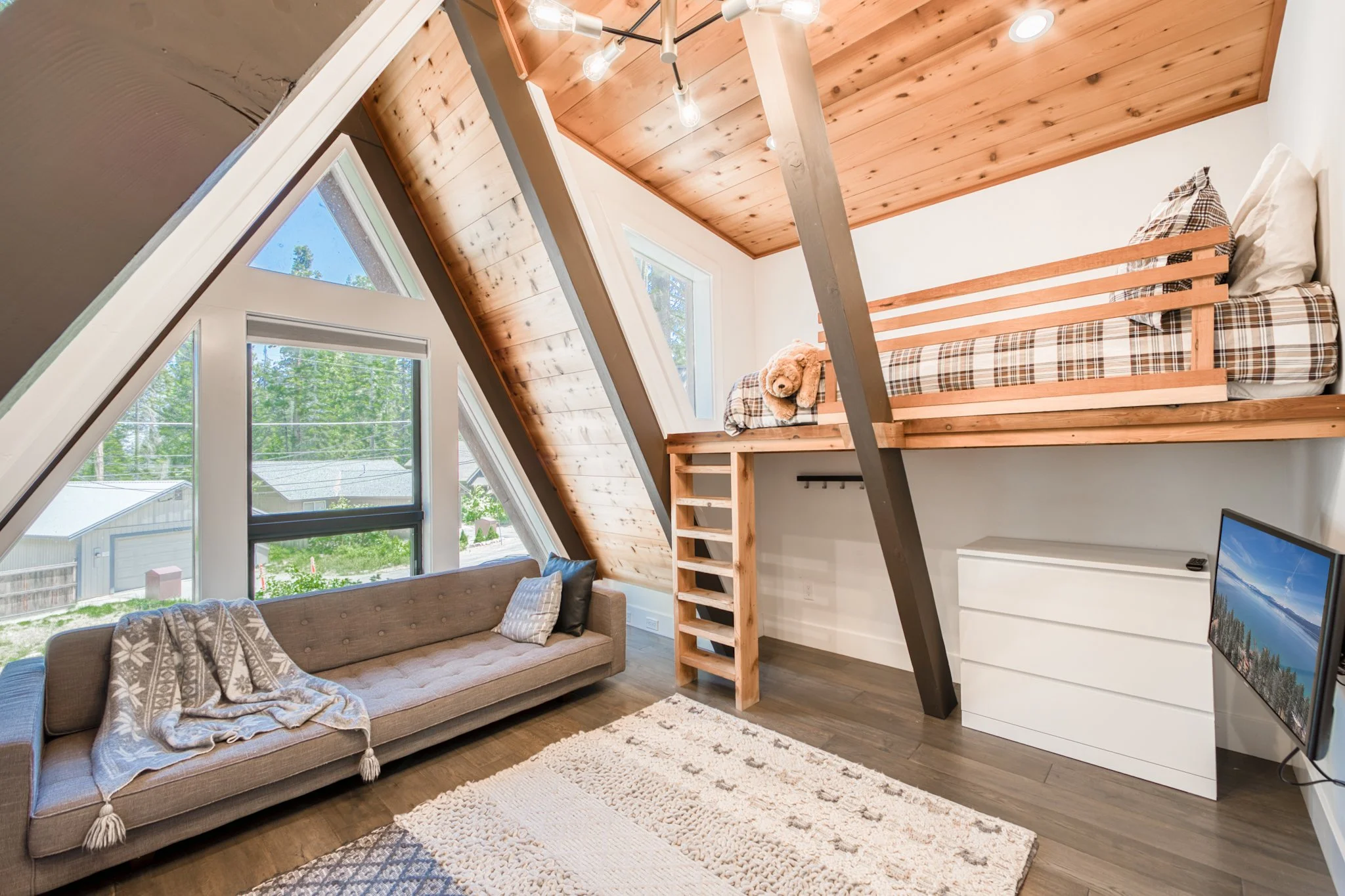 WT-TG-2648Rustic-Homewood-03.jpg