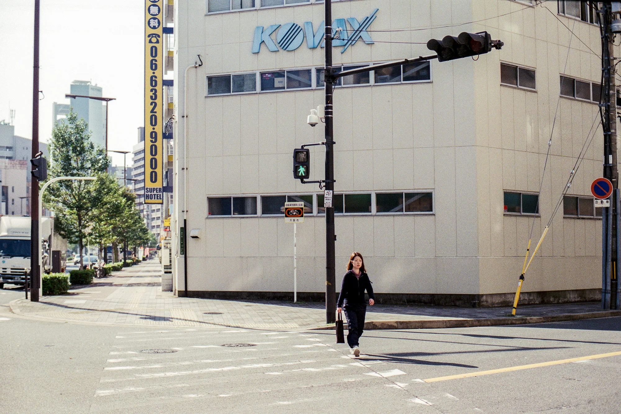 KIX_C100_2.0002_2k.jpg