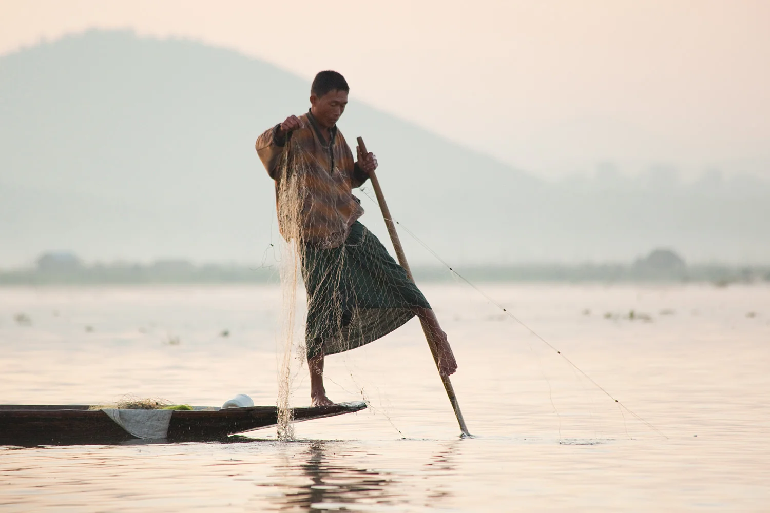 Leg rower fisherman, Inle Lake, Myanmar