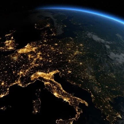 This feeling is so big
❤️&zwj;🔥
#earthfromspace 
#parallels