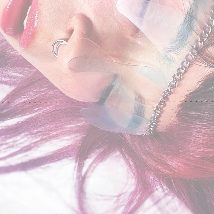 New single 
🌸 High Trust High Stakes 🌸
comes outttt in less than a month on Sept 20!
💗
Produced by @iambnji 
We wrote this tune together and I really love it.
You guesssed it, it&rsquo;s about TRUST
with yourself and others 
And 
Maybe
The 
Univer