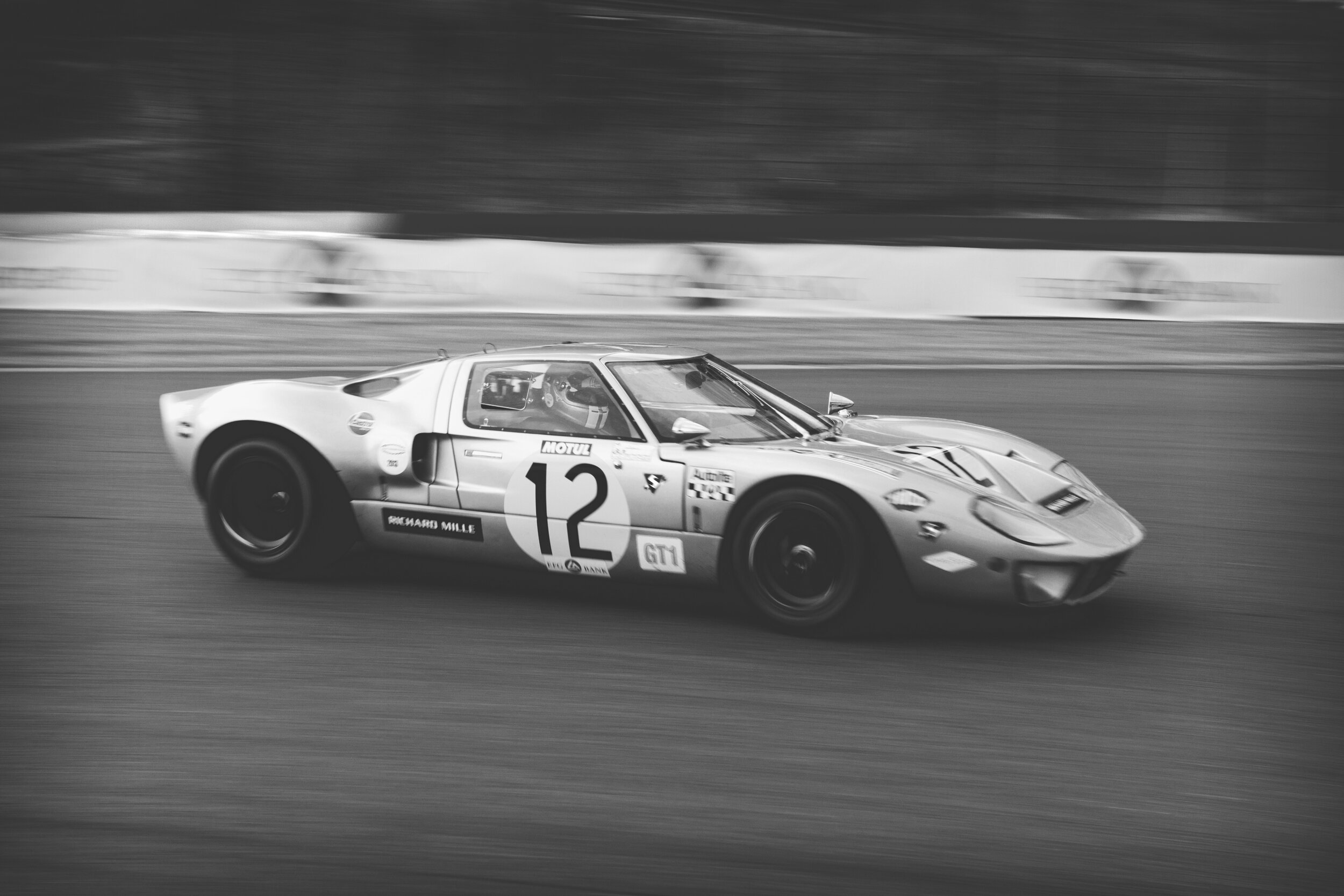 SPA CLASSIC-12BW.jpg